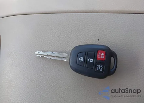 2015 Toyota Highlander Le Plus V6 z USA, uszkodzony, nr VIN 5TDZKRFH7FS042013